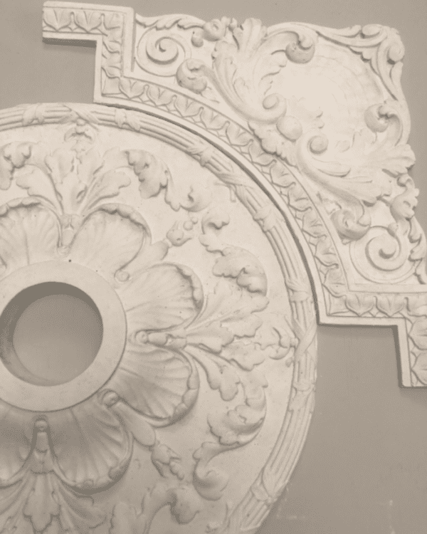 large corner piece with medallion